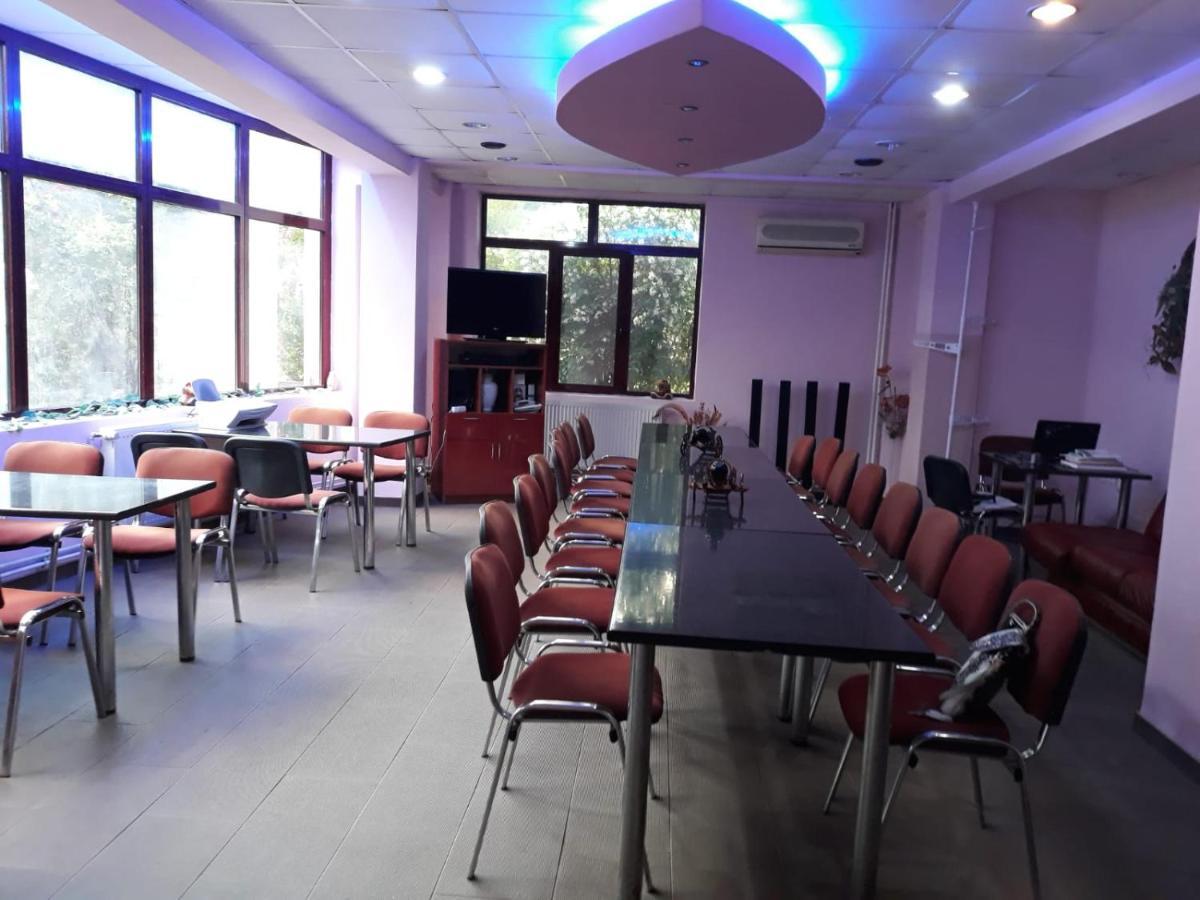 Hotel Elite Băile Herculane Exteriér fotografie